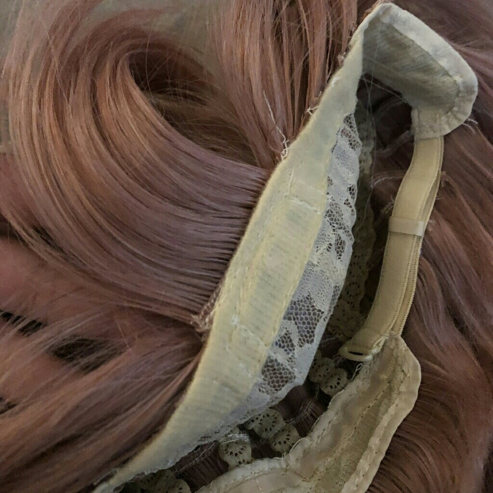 Pink wig - Picture 3 of 3
